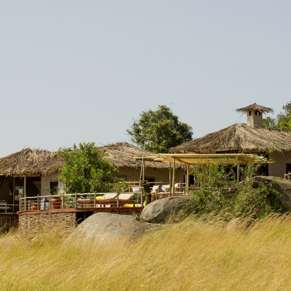 Mkombe’s House has a commanding position on a koppie overlooking the Serengeti.